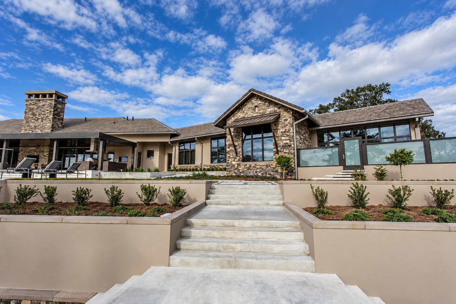 luetgert-development-corporation-rustic-modern-estate-front-exterior-bel-lago-ocala